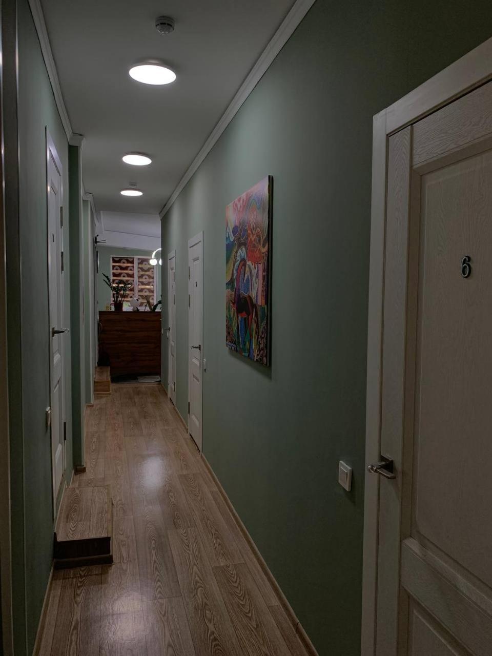 Hostel Nomad Ałma Ata Zewnętrze zdjęcie