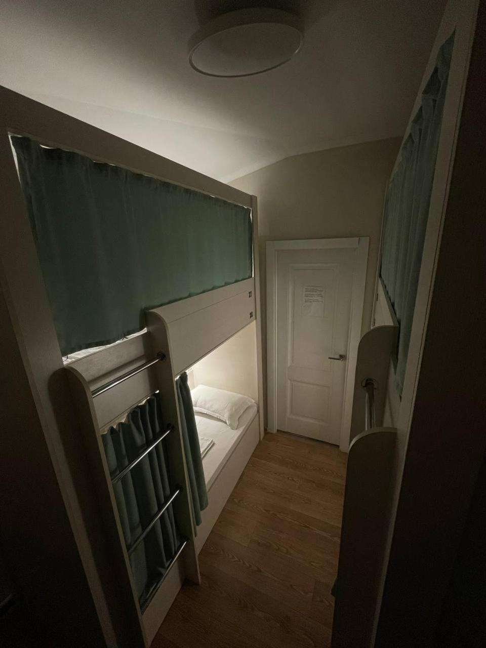 Hostel Nomad Ałma Ata Zewnętrze zdjęcie
