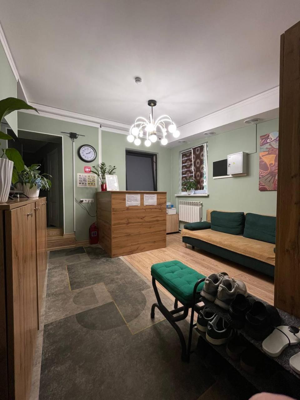 Hostel Nomad Ałma Ata Zewnętrze zdjęcie